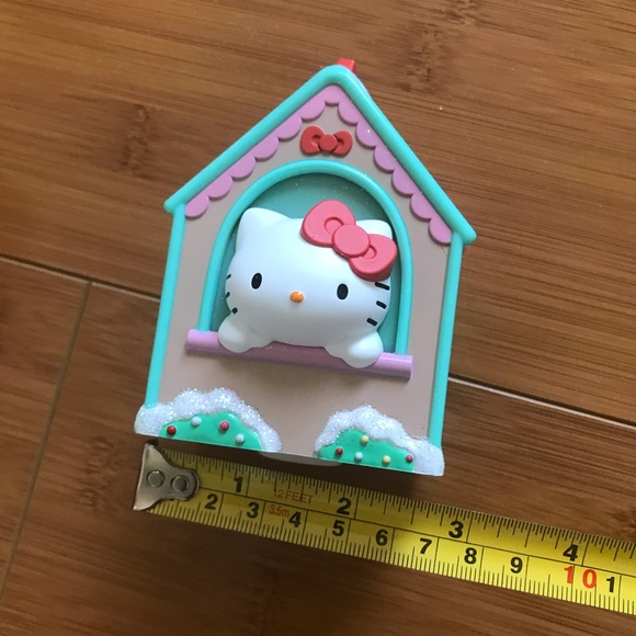 2018 Hello Kitty Keepsake Ornament - Picture 8 of 8